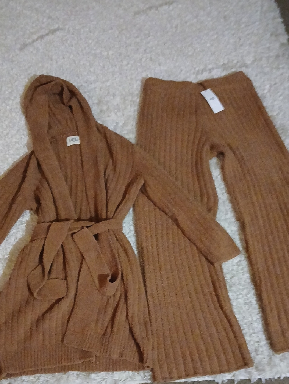 UGG LOUNGE SET (PLEASE READ DESCRIPTION)